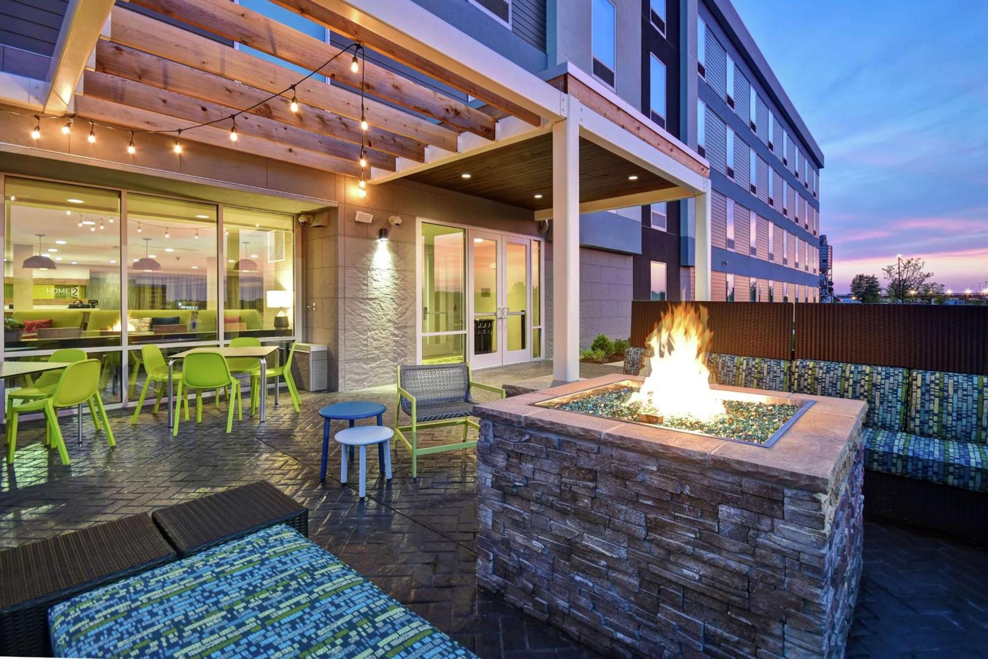 Home2 Suites By Hilton Terre Haute Eksteriør bilde