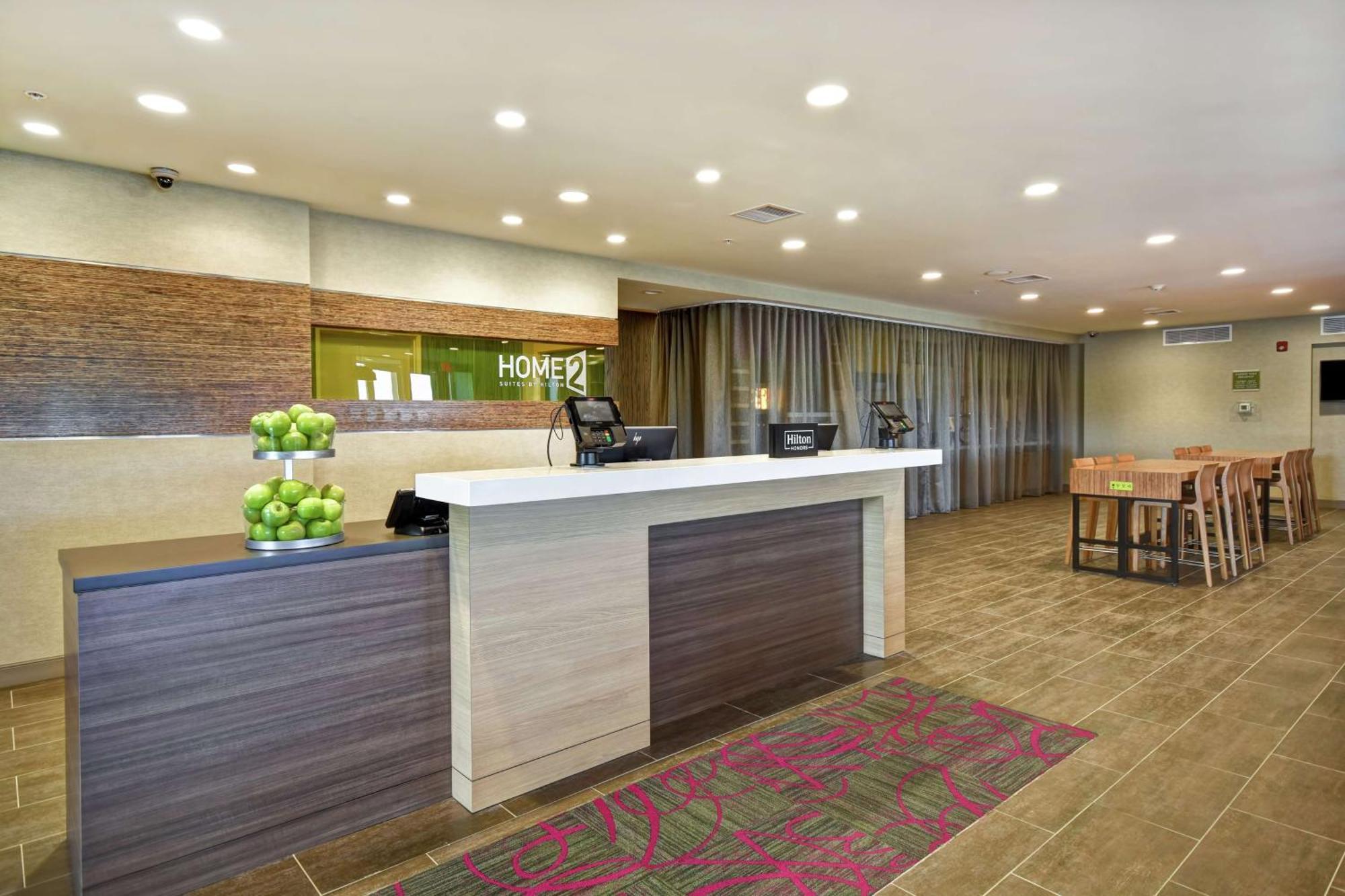 Home2 Suites By Hilton Terre Haute Eksteriør bilde
